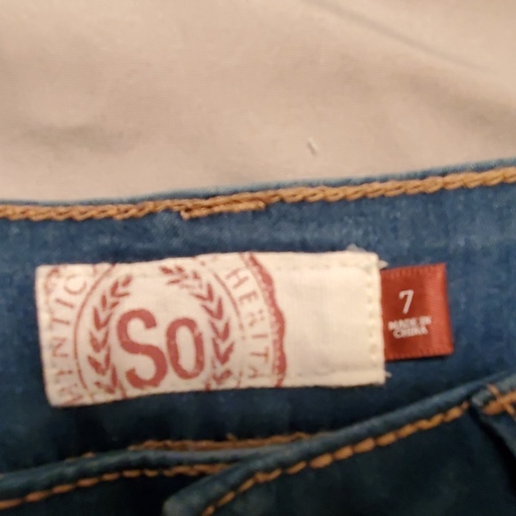 Denim shorts - Picture 3 of 4